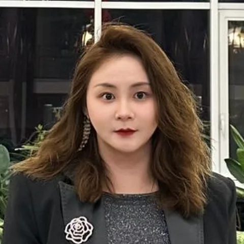 李爽